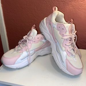 Pink Fila Ray Tracer Sneakers